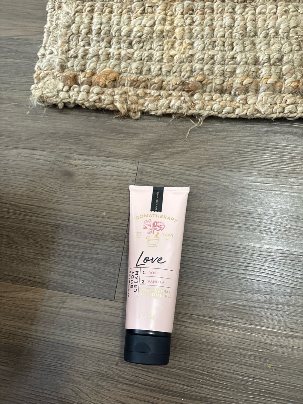 Bath & Body Works Love Aromatherapy Body Cream - Light Pink